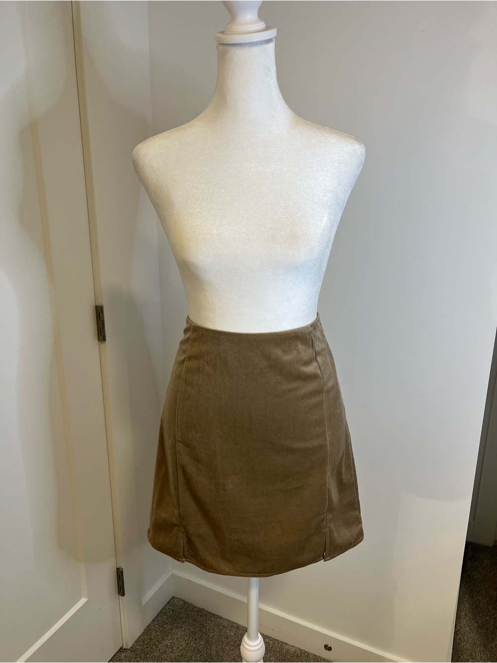 VERA MODA Tan/Brown Corduroy A-line Skirt - FREE SHIPPING on Bundles $95+